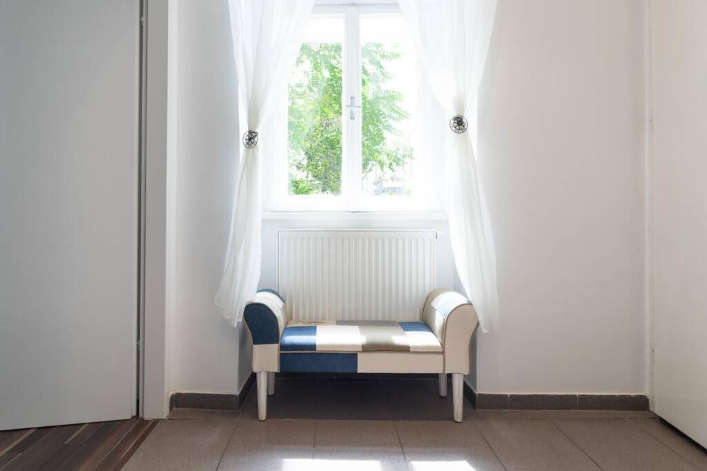 16 C&J'S Apartment Вена Экстерьер фото